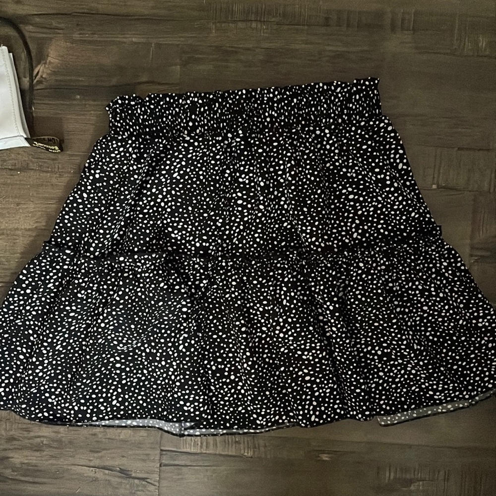 poka dot tie skirt!